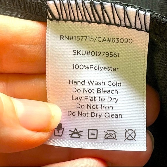 Spirit Velvet Hooded Cape – One Size - Picture 5 of 5